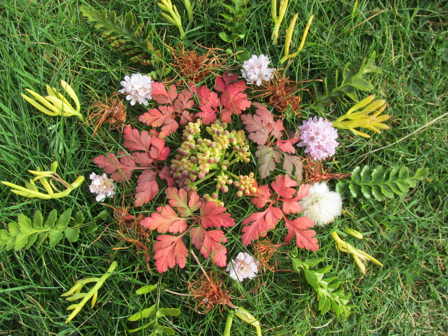 Christmas leaf mandala